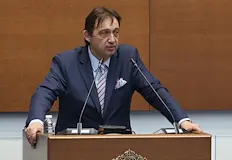 Обществената поръчка за доставка е временно прекратенаМинистърът на регионалното развитие