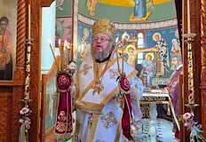 Вярващи се събраха за молитва в скалната обителНегово Високопреосвещенство Русенският