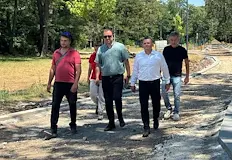 Обновяват алеите и тенис кортовете в РусеКметът на Община Русе