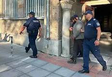 Конвоираха във Варна пастрока на 11 годишното момичеАсен Симеонов заподозрян