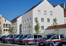 Модерната полиция измества мрачната символика в австрийския градРодната къща на