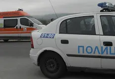 Два автомобила катастрофираха тежко на главния пътТрима души са ранени
