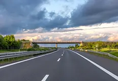 Таксата ще важи и за преминаващите транзитно чужденциОт 1 май