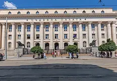Атаките са насочени към съдилища прокуратури и държавни администрацииМасирана вълна