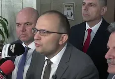 В бюджетите на ДОО и НЗОК се виждат прогресивен дълг