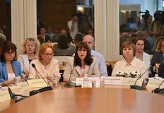 Наталия Ефремова Проектът гарантира социалните права на хоратаПроектът за бюджет
