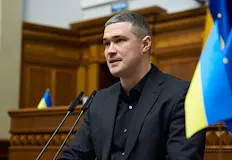 Мащабни правителствени рокади в кабинета на ЗеленскиМинистърът на отбраната на