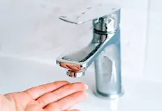 Водоподаването прекъсва заради реконструкция на местен водопроводЖителите на град Две