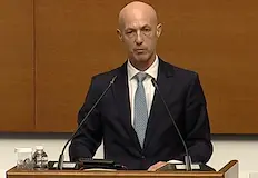 Коста Стоянов критикува властта за прикриване на престъпна групировка КУБПарламентарната