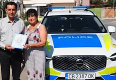 Йорданка Генчева получи благодарствен адрес от полициятаЖителка на град Раковски