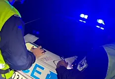 Полицията арестува 26 годишен мъж след среднощен екшънЗадържаха 26 годишен