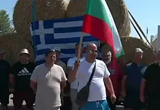 Ограничение за тежкотоварни камиони блокира износа на продукцияЗемеделски производители блокираха