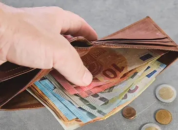 Как ще се променят удръжките от заплатите от август