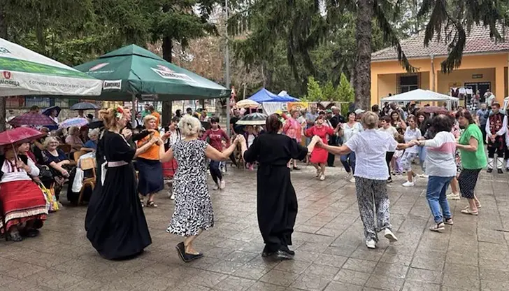 Започна записването за фестивала „Багри на етносите“ в Просена