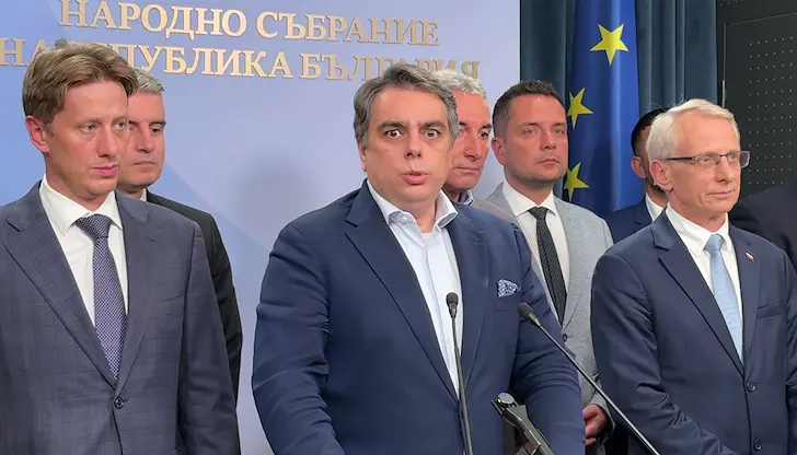 Асен Василев: Бюджетът е подарък за олигархията и погром над българските граждани и бизнес