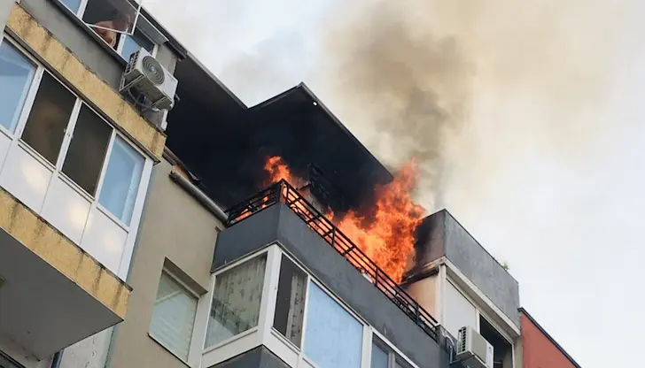 Пожар в апартамент на улица "Доростол" в Русе