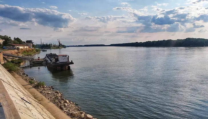Нивото на Дунав край Русе достигна исторически минимум