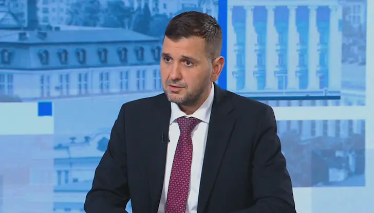 Йордан Иванов видя опасност от румънски сценарий за България Йордан Иванов видя опасност от румънски сценарий за България