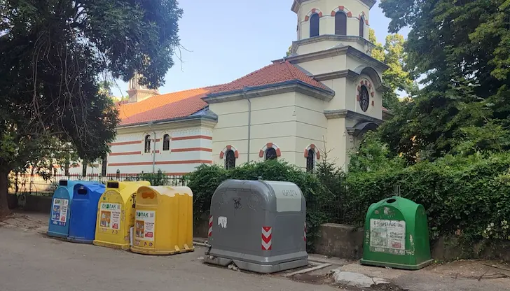 Временна организация за сметосъбиране до храм „Свети Георги“