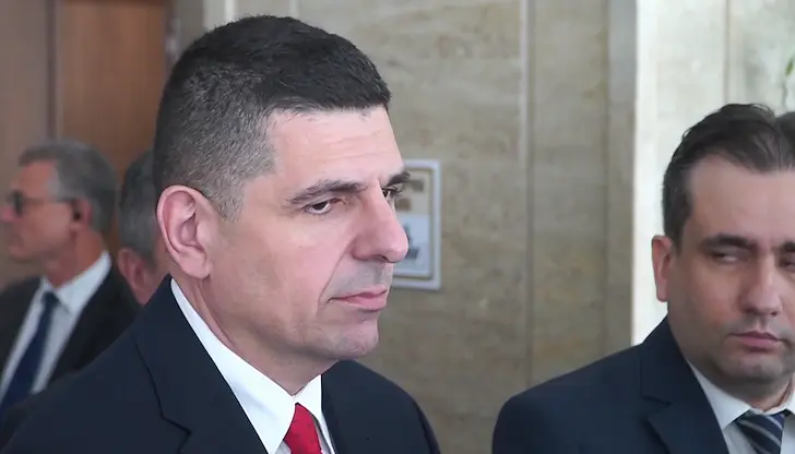 Съпредседателят на „Да, България“ алармира за прикрити разработки на ДАНС
