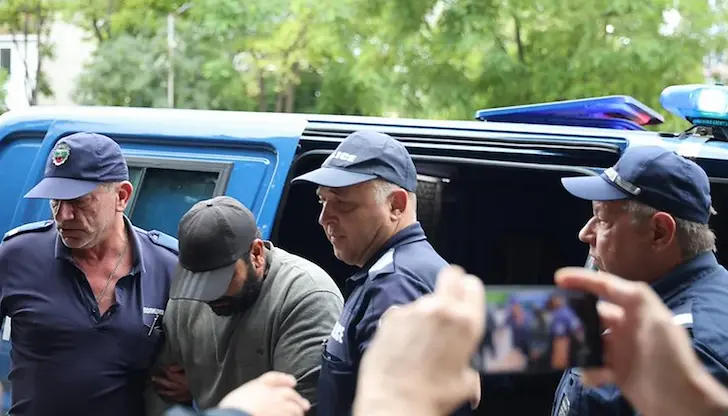 Асен Симеонов се е укривал седмици наред в земеделски масиви Асен Симеонов се е укривал седмици наред в земеделски масиви