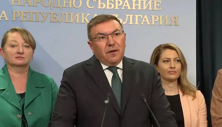 Костадин Ангелов обяви създаването на дигитален портфейл Костадин Ангелов обяви създаването на дигитален портфейл
