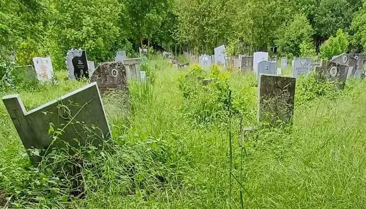 Недоволство от липсата на поддръжка в гробищните паркове в Русе