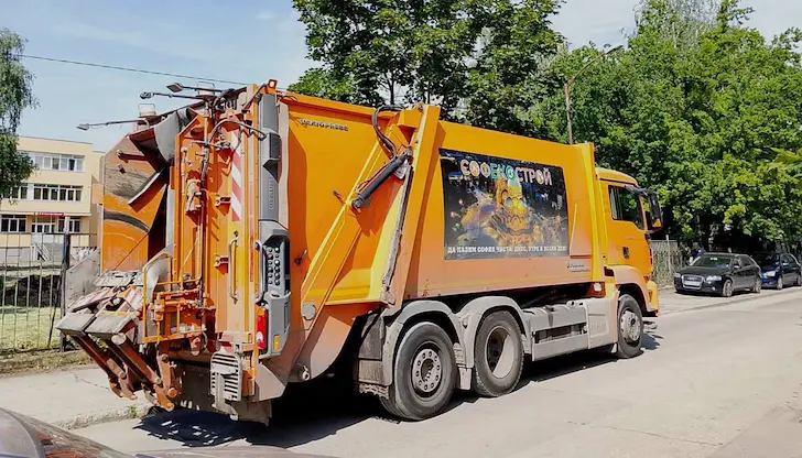 Камионите минават веднъж седмично въпреки смяната на фирмите Камионите минават веднъж седмично въпреки смяната на фирмите