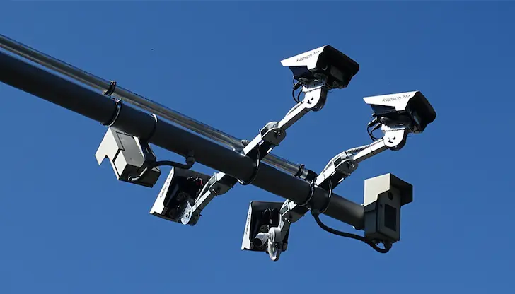 Над 270 тол камери ще следят за скоростта по пътищата Над 270 тол камери ще следят за скоростта по пътищата