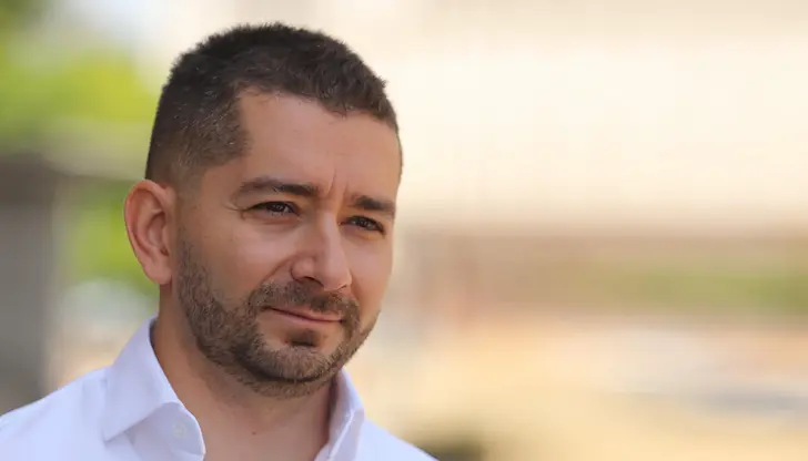 Депутатът от Прогресивна България защити премиера и външния министър Депутатът от Прогресивна България защити премиера и външния министър