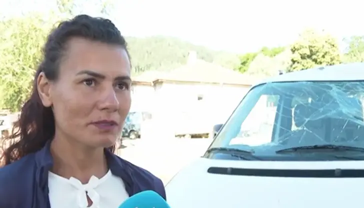 Шофьорката оцеля по чудо след инцидента в бурята Шофьорката оцеля по чудо след инцидента в бурята