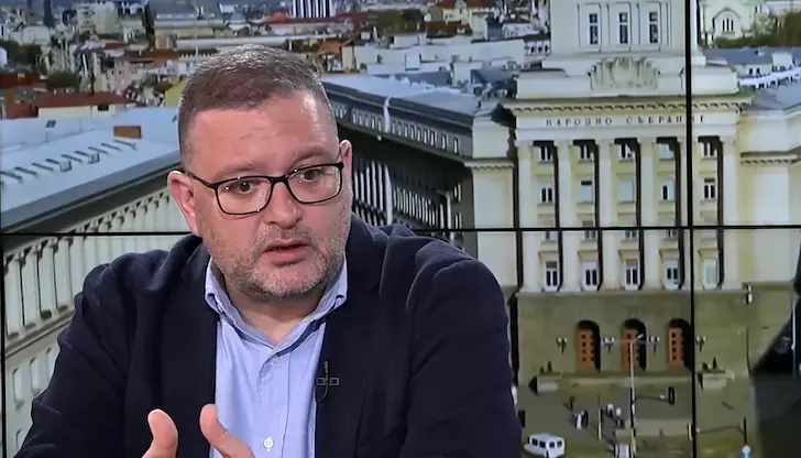 Депутатът от „Демократична България“ настоява за изцяло машинен вот