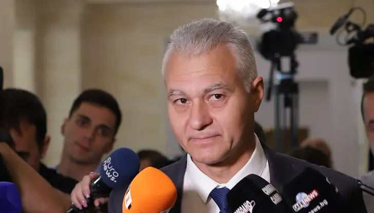 Агенцията експулсира руски шпиони и отчете хибридни атаки Агенцията експулсира руски шпиони и отчете хибридни атаки