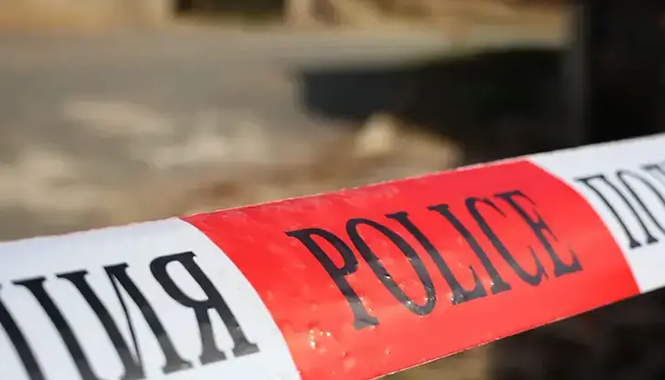 Полицията е отцепила района около улица "Алабин" Полицията е отцепила района около улица "Алабин"