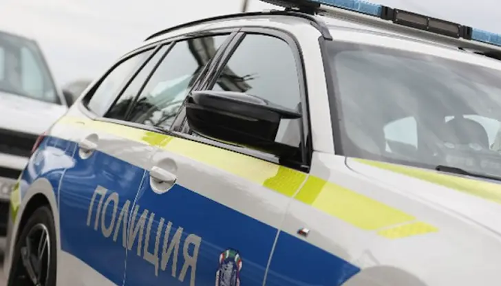 Автомобилът се преобърна край село Горно Сахране Автомобилът се преобърна край село Горно Сахране