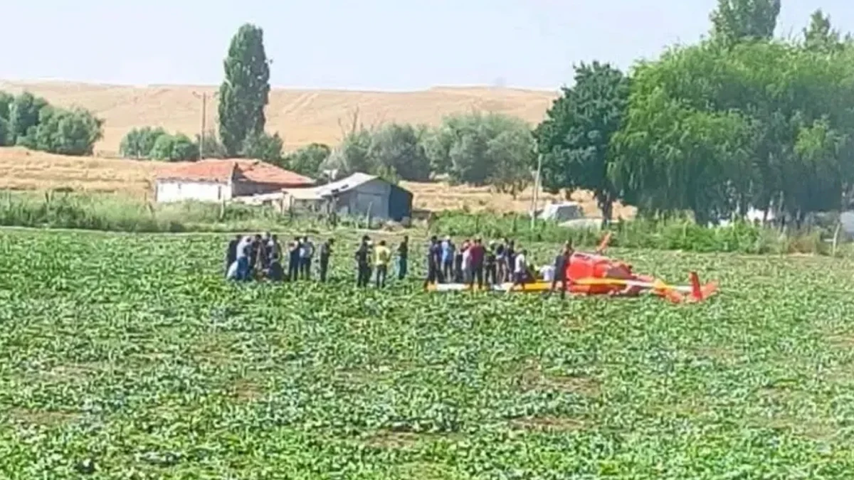 Машината се е приземила принудително и е останала цялаДвама души