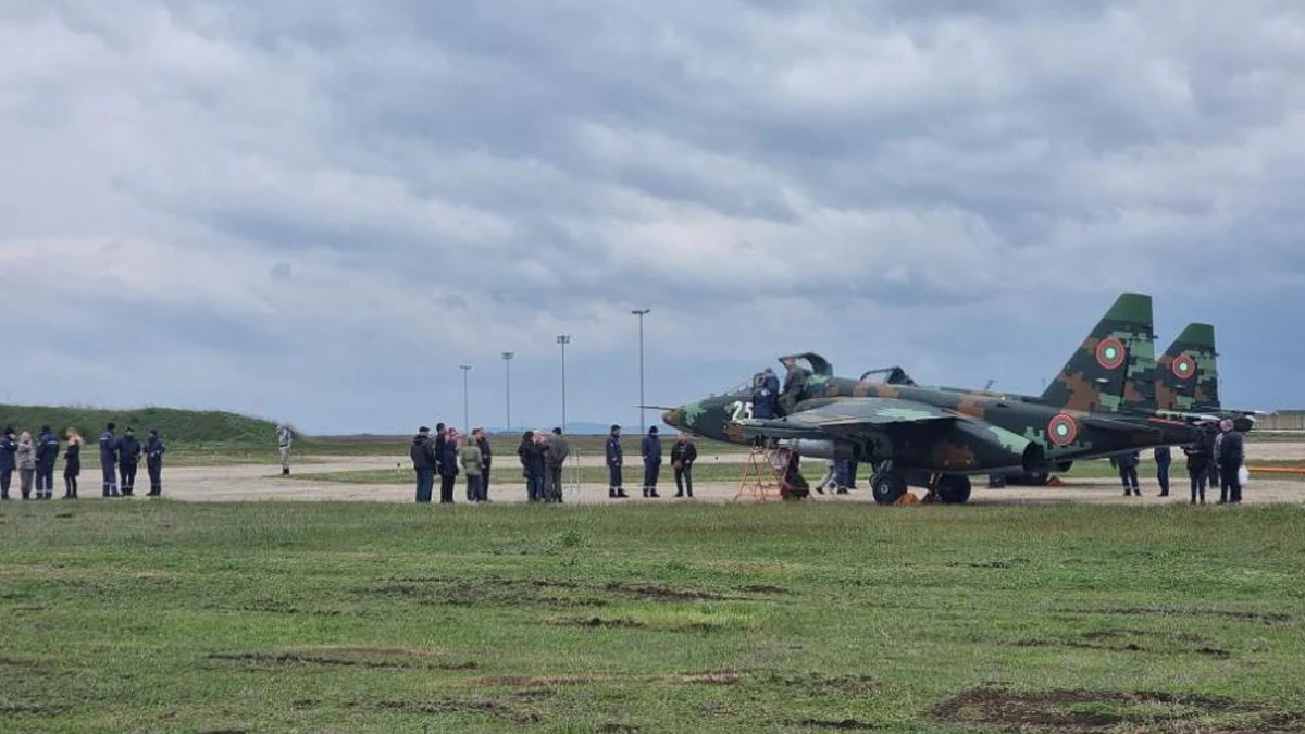 Авиобазата ще приеме до осем машини KC-135 и 250 американски