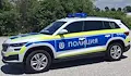 Шофьорка се заби в паркирана кола в Две могили