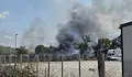 Десет екипа гасят пожар край Асеновград