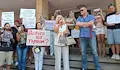 Близки на убития Георги Кузев протестират пред съда