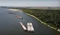 Товарните превози по река Дунав са икономически неизгодни