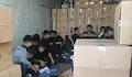 Откриха 18 мигранти в турски ТИР край Видин