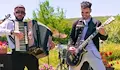 Русенски музикант смеси Металика и роден фолклор