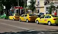 Таксиметровите шофьори искат връщане на разрешението за облепване с фолио