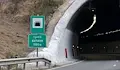 Аварирал ТИР блокира лента в тунел „Витиня“