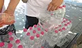 Доброволци раздават вода заради опасните горещини в Русе