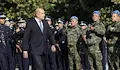 Румен Радев връчи пагоните на младите военни летци