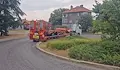 Автовоз блокира детелината на булевард "България"