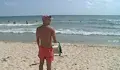 Млад спасител извади над 10 души от морето