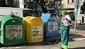Мият съдовете за разделно събиране на отпадъци в Русе